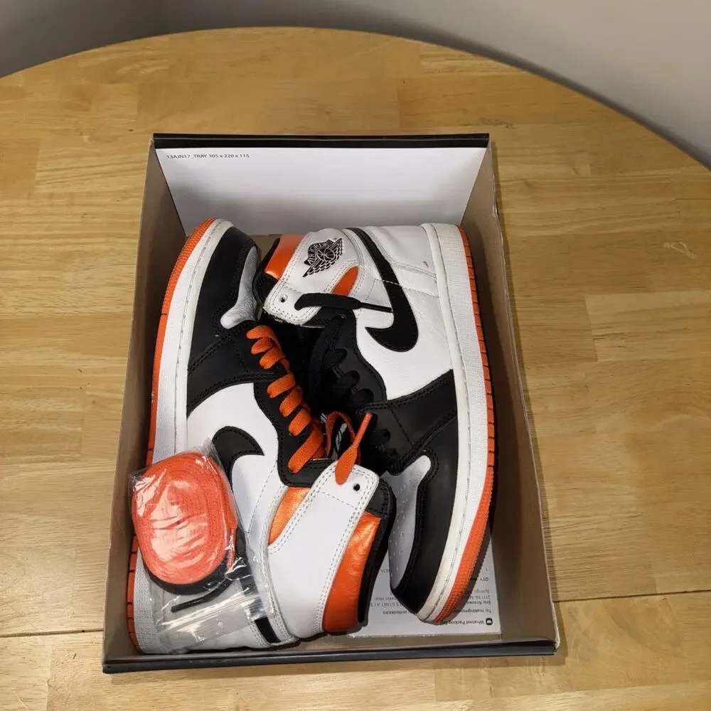Size 7- Jordan 1 Retro High Electro Orange OG BOX